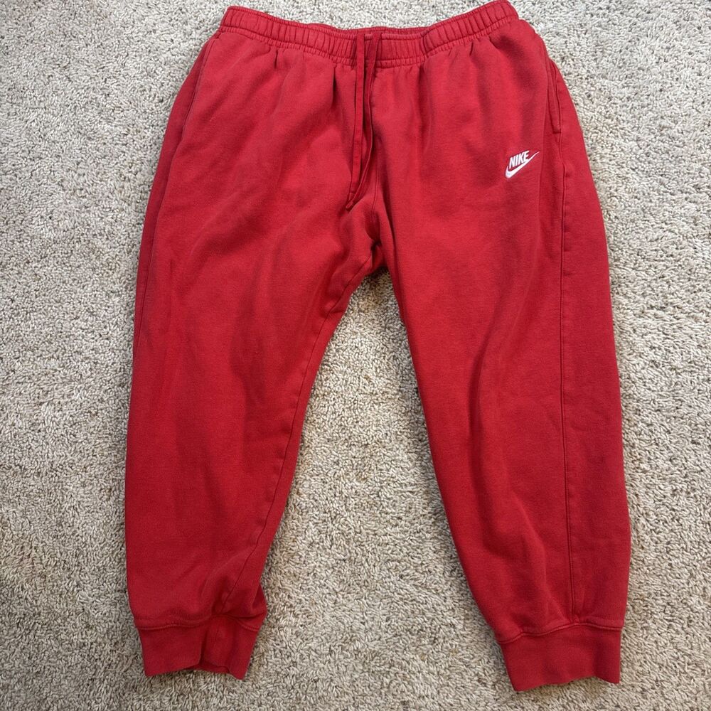 Nike Sportswear Club Joggers Men's Size XL Red Fleece Sweatpants